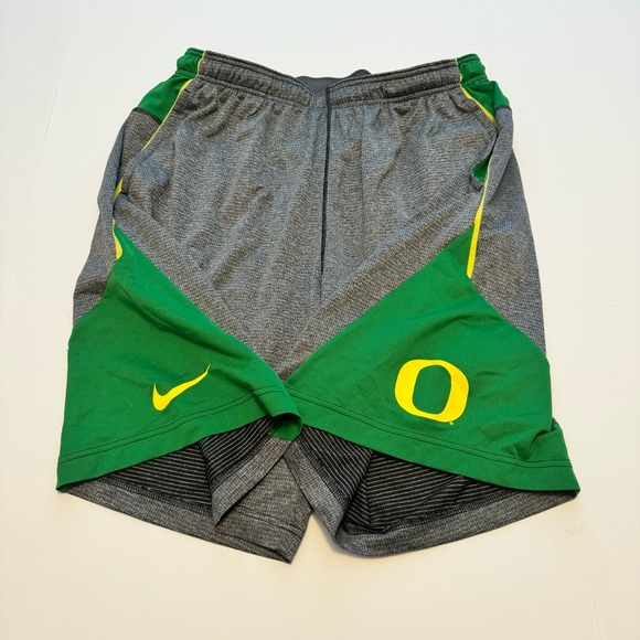 NIKE Men’s Basketball Athletic Short Oregon Ducks U of O XL - Picture 2 of 5